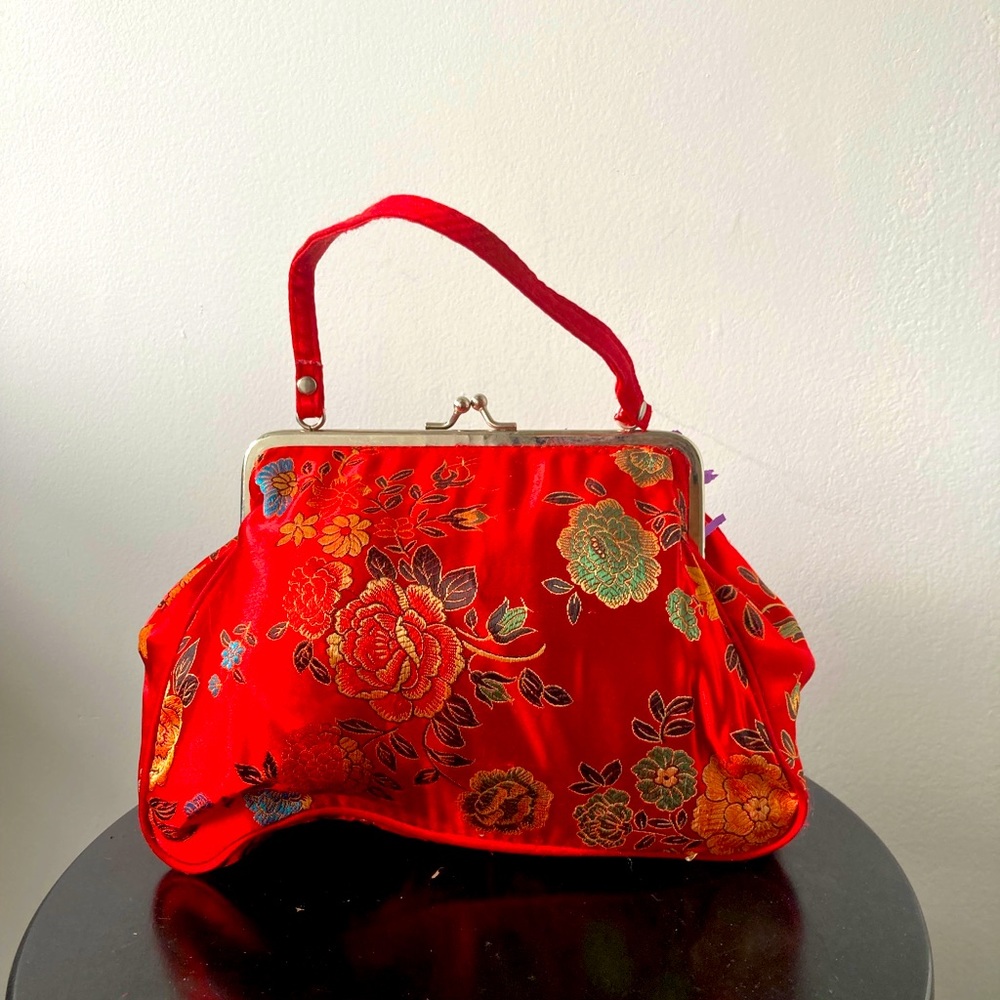 Red mini bag. Floral print